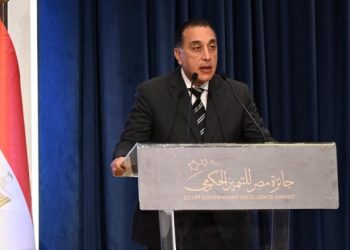 رئيس الوزراء يتابع مستهدفات برنامج إعادة هيكلة الشركات القابضة