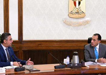 رئيس الوزراء يتابع مع وزير التموين عددا من ملفات العمل