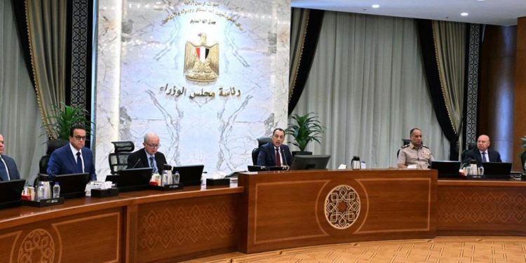 رئيس الوزراء يترأس الاجتماع الأسبوعي للحكومة