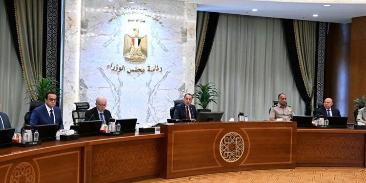 رئيس الوزراء يترأس الاجتماع الأسبوعي للحكومة