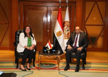 وزير العمل يلتقي رئيسة الوفد المغربي المشارك في مؤتمر العمل العربي