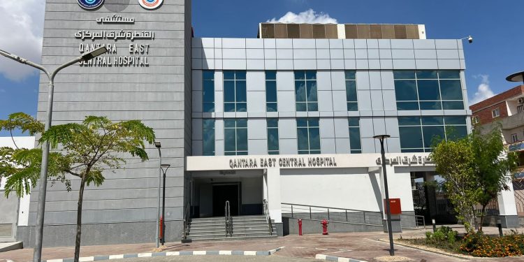 وزير الصحة يتلقى تقريراً عن تنفيذ 19 زيارة ميدانية لمتابعة 19 مشروع بـ 9 محافظات ‎