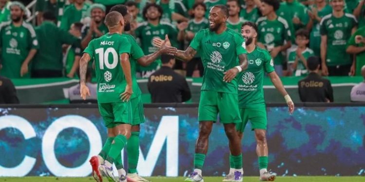 الأهلي السعودي يبحث عن استعادة التوازن أمام الحزم في الدوري