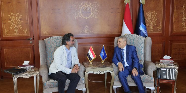 أسامة ربيع يلتقي الرئيس التنفيذي لمؤسسة لويدز ليست انتليجينس لتعزيز التعاون والتنسيق المشترك