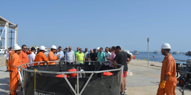 وزيرة التنمية المحلية والبيئة: وفد كلية الحرب العليا يتفقد مركز السلام لمكافحة التلوث البحري بشرم الشي