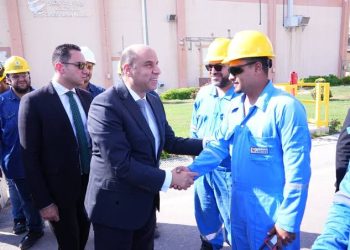 وزير العمل يختتم جولته بالإسكندرية من قلب مواقع العمل والإنتاج.. ويتفقد “إيثيدكو” بالعامرية