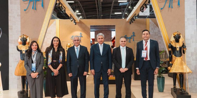 وزير السياحة والآثار يفتتح الجناح المصري المُشارك في معرض IFTM Top Resa 2026 بالعاصمة الفرنسية باريس