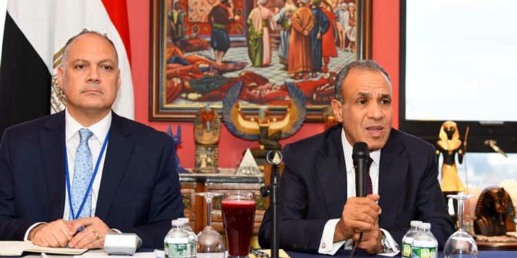 وزير الخارجية يلتقي أبناء الجالية المصرية في نيويورك