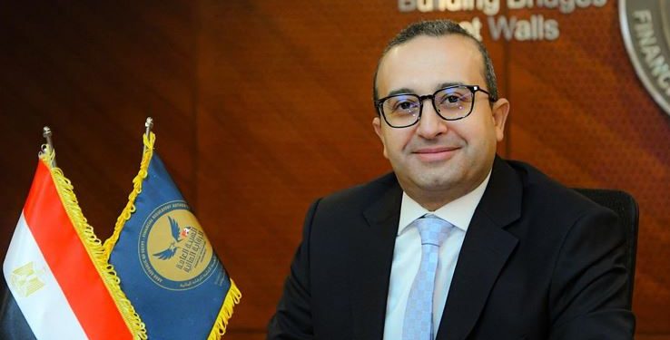 تجديد تعيين محمد عبدالعزيز مساعدًا لرئيس الهيئة العامة للرقابة المالية