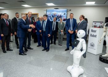 وزير الطيران المدني يتفقد فرع الأكاديمية العربية بالعلمين الجديدة ويشيد بإمكاناته التعليمية والتكنولوجية