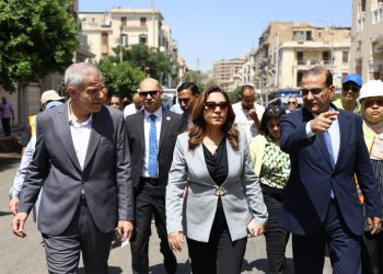 منال عوض تتفقد الموقف التنفيذي لأعمال تطوير شارع إبراهيم باشا بمنطقة الكوربة بمصر الجديدة
