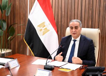 حماية المستهلك يضبط محلًا بالقاهرة الجديدة لبيع أدوات كهربائية ولمبات مجهولة المصدر