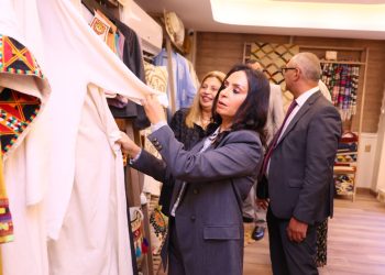 وزيرة التضامن تفتتح مقر المعرض الدائم لصندوق دعم الصناعات الريفية والبيئية «لوتس» بالعجوزة