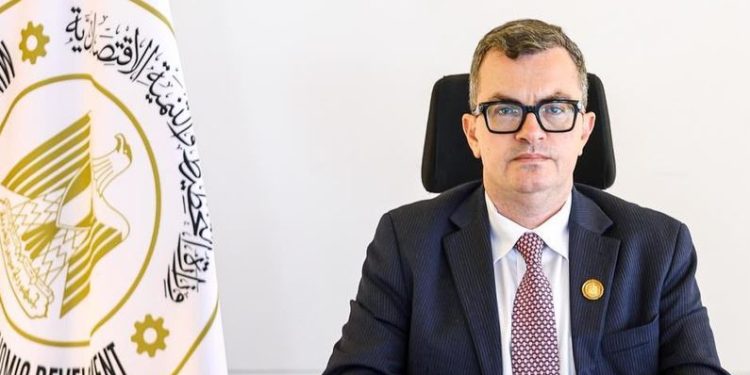 وزير التخطيط: تمويل مشروعات البنية التحتية بالعملة المحلية لتخفيف أعباء الموازنة
