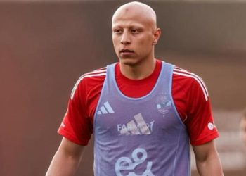 عمر الجزار مدافع الأهلي يتوجه إلى ألمانيا اليوم لإجراء جراحة الصليبي