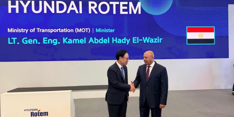 كامل الوزير يبحث مع كبرى شركات النقل العالمية تسريع تنفيذ المشروعات وتوطين الصناعة في مصر