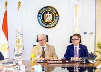وزير التخطيط يبحث مع بنك الاستثمار الأوروبي التوسع في “التمويل المبتكر” وآليات ضمان البنية التحتية