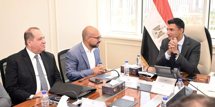 وزير الصناعة يبحث مع «بيتي مصر» ضخ استثمارات جديدة بـ6 مليارات جنيه والتوسع في السوق المصري