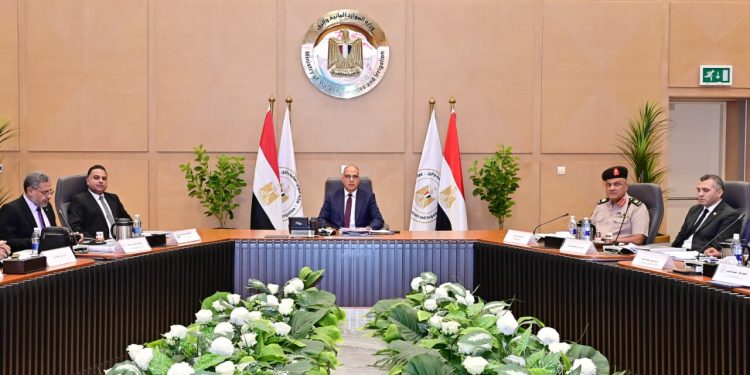 سويلم يترأس «تراخيص الشواطئ».. الموافقة على 42 طلبًا وإرجاء ورفض طلبين