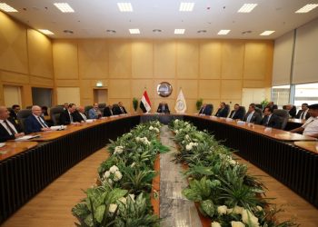 وزير النقل: 2.395 مليار جنيه إيرادات الشركة المصرية لإنشاء وصيانة مرافق النقل والمطارات خلال 2025