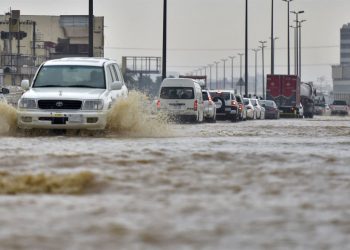 السعودية .. الأرصاد تحذر من أمطار رعدية وغزيرة تؤدي إلى جريان سيول