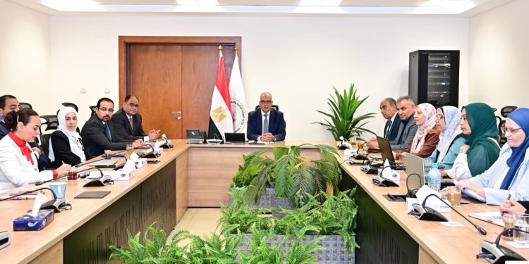 وزير الري يتابع جهود الإصلاح المؤسسي وتعزيز حوكمة إدارة الموارد المائية