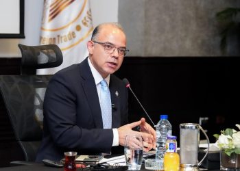 وزير الاستثمار يلتقي مراسلي 27 جهة إعلامية دولية وعربية لاستعراض السياسات الاستثمارية والتجارية