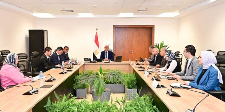 سويلم يبحث مع سفير أوزبكستان تعزيز التعاون في الموارد المائية والري