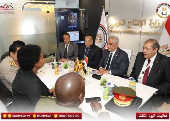 وزير الإنتاج الحربي: نتطلع لبناء شراكات صناعية استراتيجية مع أوغندا وتعزيز التعاون مع الأشقاء الأفارقة