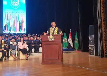 وزير الزراعة يشهد حفل تخرج دفعة جديدة من طلاب الأكاديمية العربية للعلوم والتكنولوجيا والنقل البحري