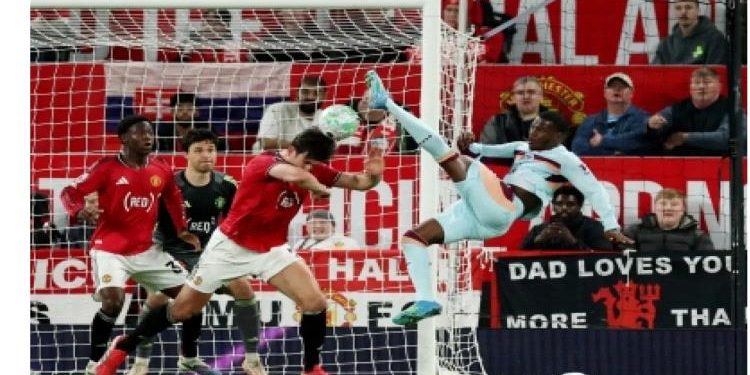 مانشستر يونايتد يرفع شعار لا بديل عن الفوز أمام صباح في دوري الأبطال