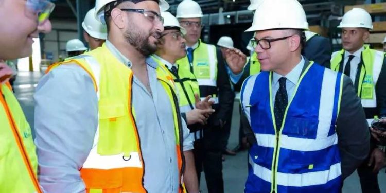 وزير الاستثمار يفتتح خط إنتاج جديد لشركة «جارديان جلاس» الأمريكية بالعاشر من رمضان
