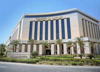 وزيرة الإسكان تُصدر 27 قرارًا لإزالة مخالفات بناء بالساحل الشمالي الغربي