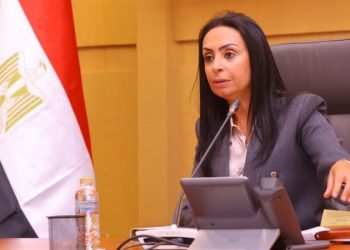وزيرة التضامن الاجتماعي تتابع تداعيات حادث انقلاب أتوبيس بجنوب سيناء