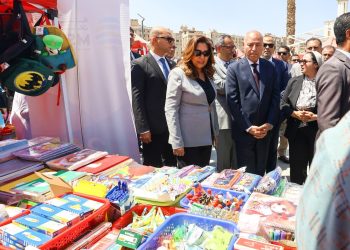 وزيرة التنمية المحلية ومحافظ القاهرة يتفقدان “بازار القاهرة” بمجمع السوق الحضاري