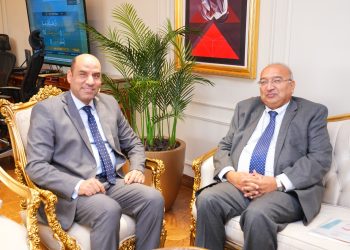 وزير العمل يبحث مع رئيس «الوطنية لمكافحة الهجرة غير الشرعية» توفير بدائل آمنة للشباب وتعزيز التدريب والتشغيل
