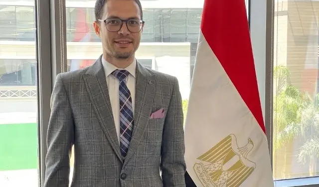 قيادي شاب يجمع بين الخبرة التنفيذية والتأهيل الأكاديمي.. من «إدارة المرافق» إلى قيادة «المشروعات»