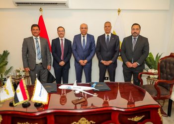توقيع اتفاقية بين أكاديمية مصر للطيران للتدريب وشركة أكرون للطيران لتوريد جهاز محاكاة لطائرات A320neo