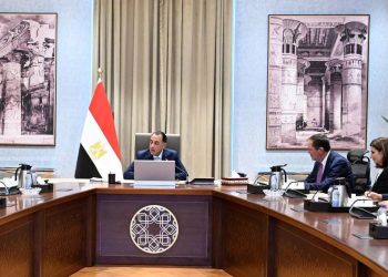 رئيس الوزراء يلتقي رئيس شركة “سيسكو” لبحث تعزيز التعاون في مجالات تكنولوجيا المعلومات والاتصالات