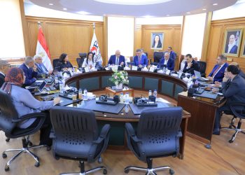 وزيرة التضامن تترأس اجتماع مجلس إدارة بنك ناصر وتبحث تطوير الأداء والخدمات المصرفية