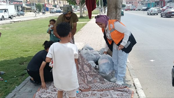 التدخل السريع بالإسماعيلية يعيد الأمان لأب وخمسة أبناء بعد معاناة في الشارع