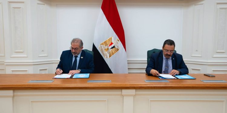 التأمين الصحي الشامل يوسّع شبكة مقدمي الخدمة بتوقيع عقد مع مستشفى سموحة الجامعي التخصصي بالإسكندرية
