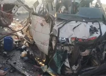 تحرك عاجل من وزير العمل بعد حادث تصادم السيارات بالطريق الأوسطي