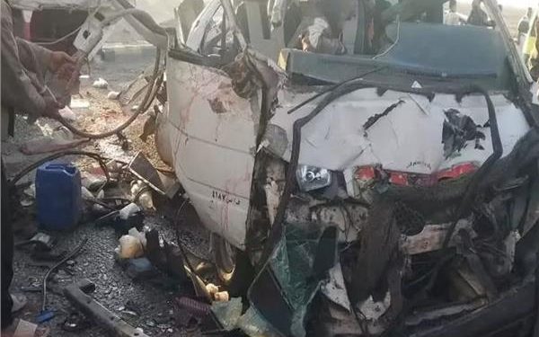 تحرك عاجل من وزير العمل بعد حادث تصادم السيارات بالطريق الأوسطي