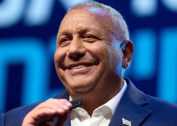 رئيس الأركان الإسرائيلي الأسبق: حكومة نتنياهو لم تتعلم شيئا من 7 أكتوبر