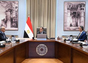 رئيس الوزراء يستعرض محاور جلسة “الأمن الغذائي والمائي: تحديات اليوم وضمانات المستقبل”