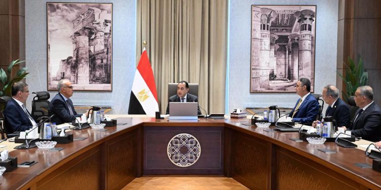 رئيس الوزراء يستعرض محاور جلسة “الأمن الغذائي والمائي: تحديات اليوم وضمانات المستقبل”