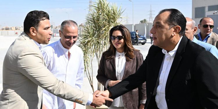 رئيس الوزراء يبدأ زيارة لمحافظة السويس لافتتاح عددٍ من المشروعات في قطاعات خدمية وتنموية