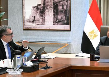 رئيس الوزراء يتابع مع وزير التخطيط والتنمية الاقتصادية أهم ملفات العمل