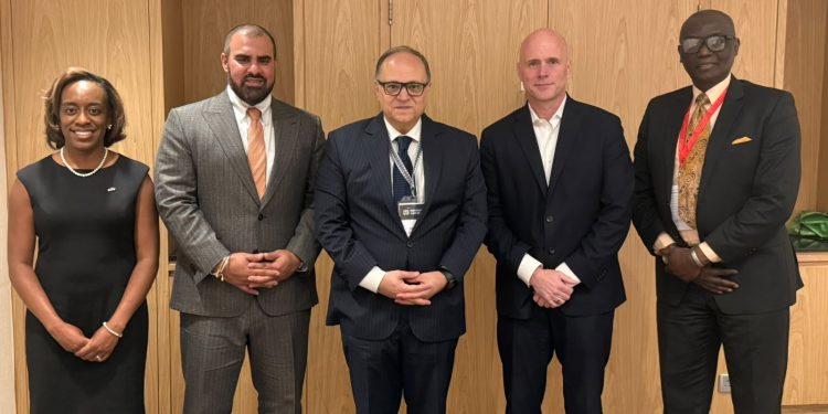 رئيس هيئة الدواء المصرية يبحث مع هيئة الغذاء والدواء الأمريكية تعزيز التعاون التنظيمي وتبادل الخبرات